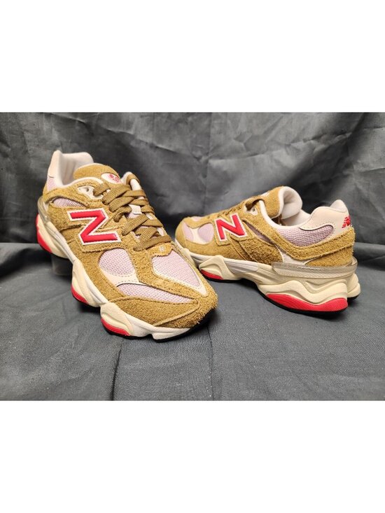 New Balance Other - New Balance 9060 Sneakers GC9060VD Beige Pink Girls Size 6.5 NEW IN BOX!